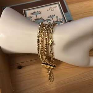 💕Four bracelets in one.